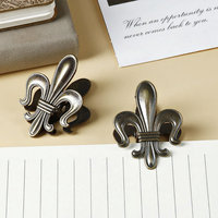 CoraCreaCrafts Clip: Fleur de Lis