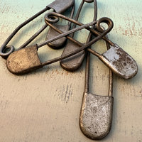 Vintage Metal Launders Safety Pin: Medium 