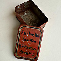Vintage Tin: Carry Spare Bulbs