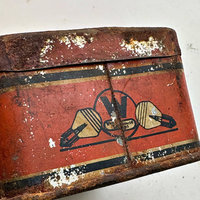 Vintage Tin: Carry Spare Bulbs