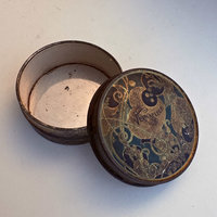 SOLD: Vintage Vernafleur Face Powder Tin