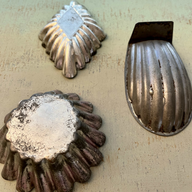 SOLD: Vintage Fluted Tin Molds: Set of Three: 1 