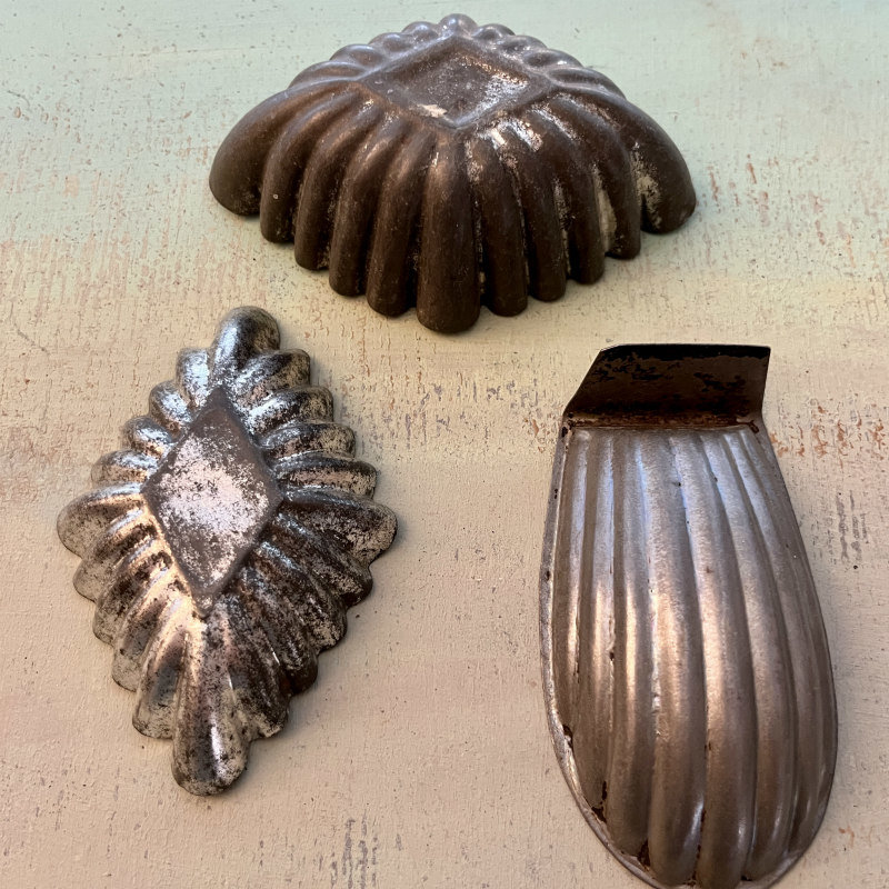 SOLD: Vintage Fluted Tin Molds: Set of Three: 2