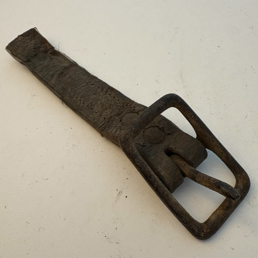 Distressed Strap & Buckle