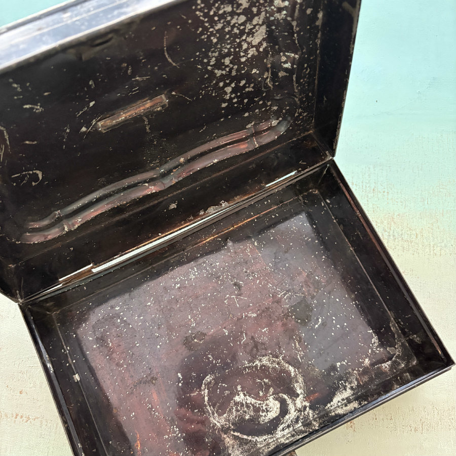 Vintage Black/Gold Metal Money Box