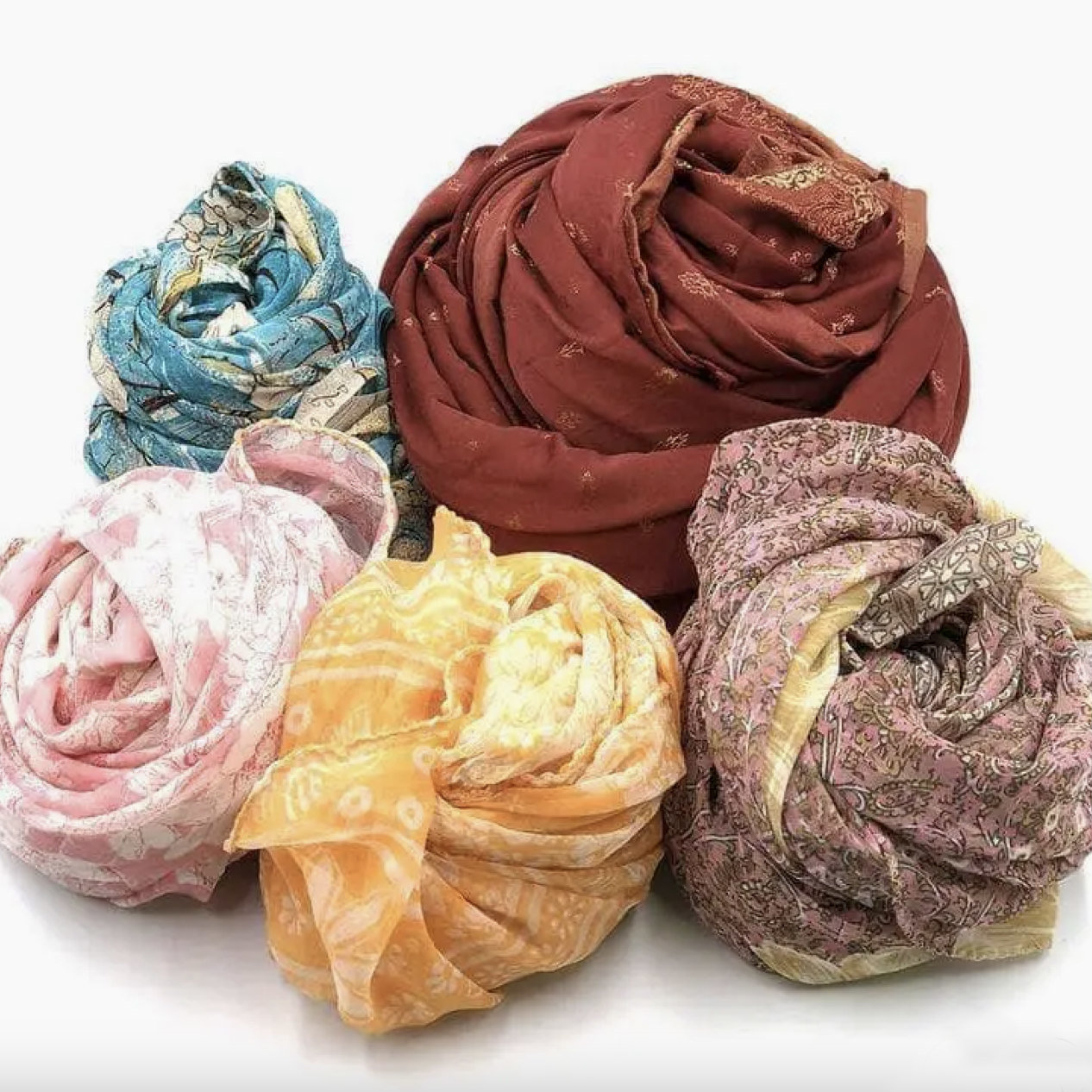 ½ Pound Sari Scrap Bundle