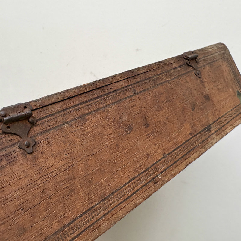 SOLD: Wooden 2-Compartment Cigar Box: Honey Suckle 