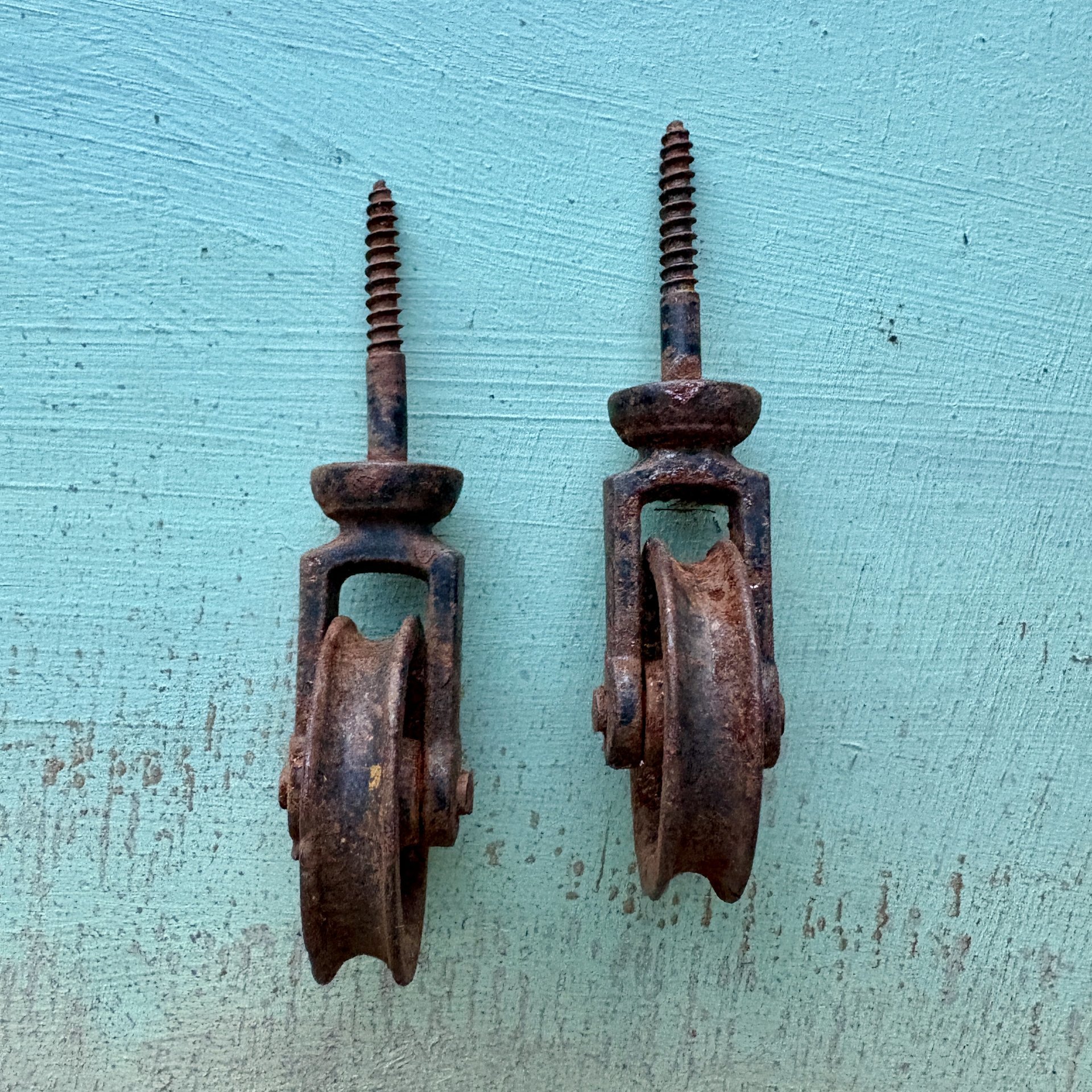 Vintage Rusty Metal Wheels/Pulleys: Pair