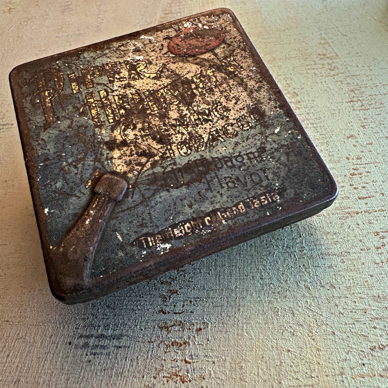 SOLD: Vintage Piper Heidsieck Champagne Flavor Tobacco Tin