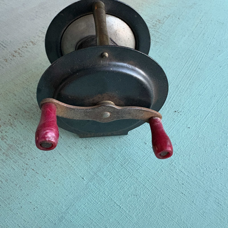 Vintage Fishing Reel 1