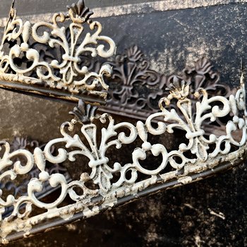 Monahan Papers Aged Metal Trim